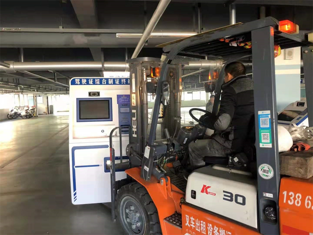 蘇州相城區(qū)叉車租賃，設(shè)備搬運(yùn)